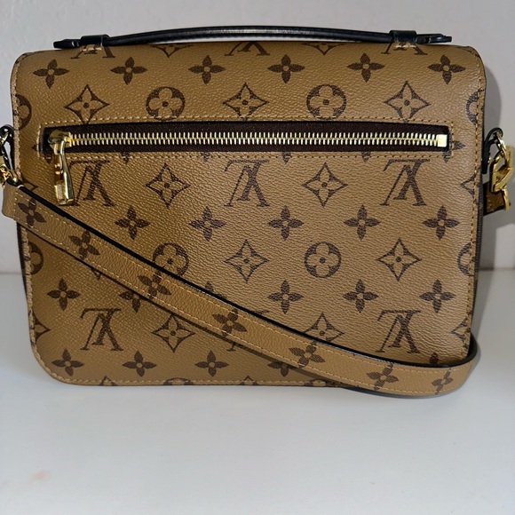 Louis Vuitton Pochette Metis Reverse - Picture 3 of 7